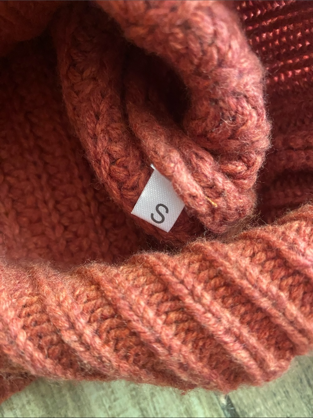 Never a wallflower Women’s rust Red Embroidered Button-Front Sweater 🆕 - Picture 4 of 11